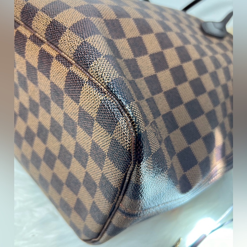 LV Neverfull Mm Damier Ebene Tote Bag - Picture 8 of 17